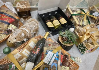 Le ceste con prodotti tipici siciliani